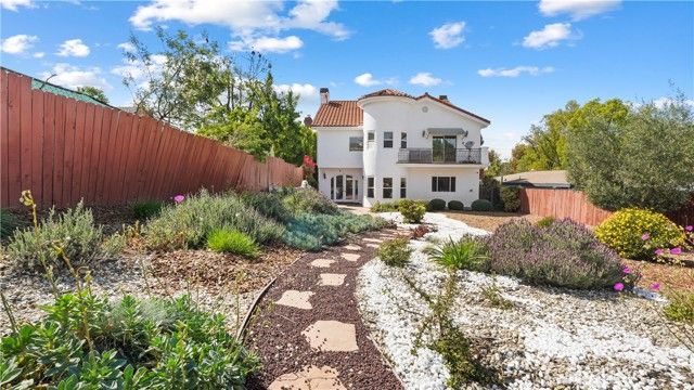 5128 Avenida Hacienda, Tarzana (los Angeles), CA 91356