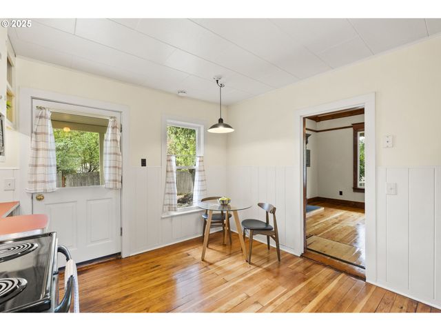 1875 W 15TH Ave, Eugene, OR 97402