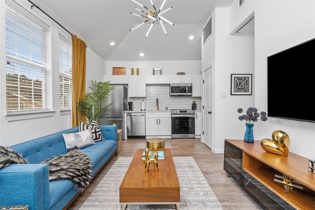 2806 Rosewood Street, Houston, TX 77004