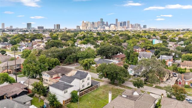 2806 Rosewood Street, Houston, TX 77004