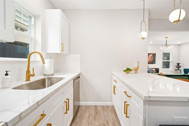 2806 Rosewood Street, Houston, TX 77004