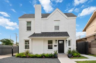 2806 Rosewood Street, Houston, TX 77004