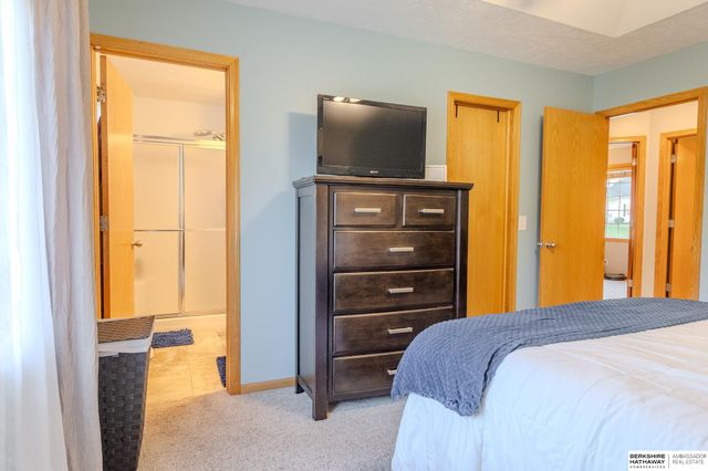 1733 Frisco Drive, Lincoln, NE 68521