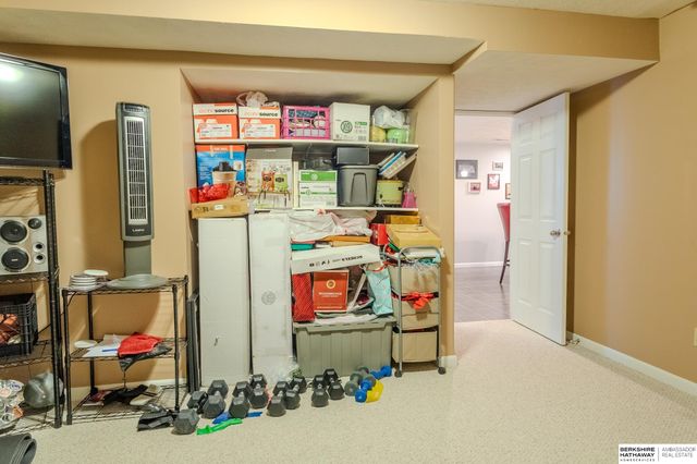 1733 Frisco Drive, Lincoln, NE 68521