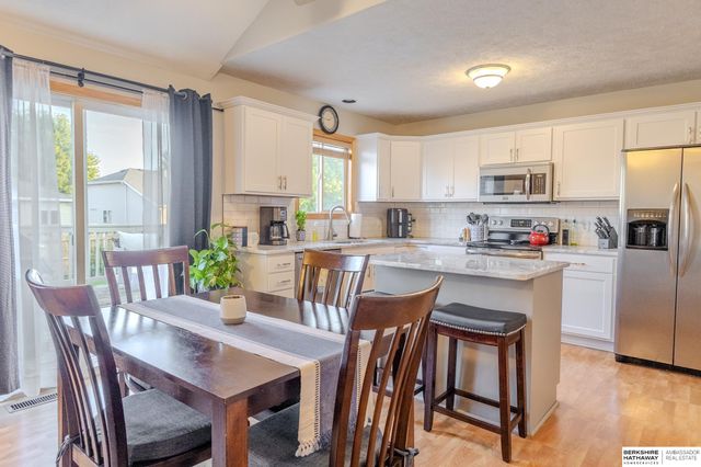 1733 Frisco Drive, Lincoln, NE 68521