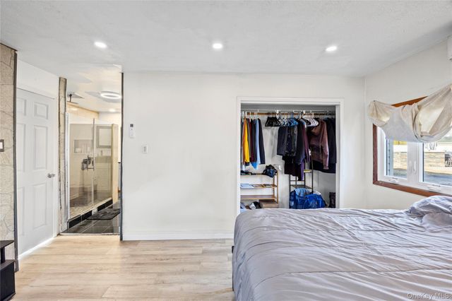 12 Yellowstone Court, Coram, NY 11727