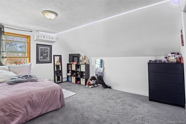 12 Yellowstone Court, Coram, NY 11727