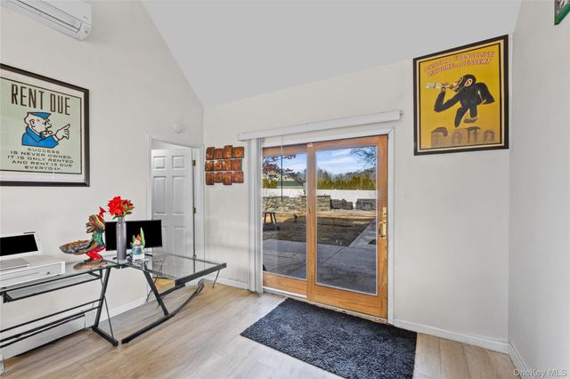 12 Yellowstone Court, Coram, NY 11727