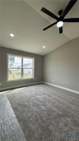 717 W Ironwood Drive, Rossford, OH 43460