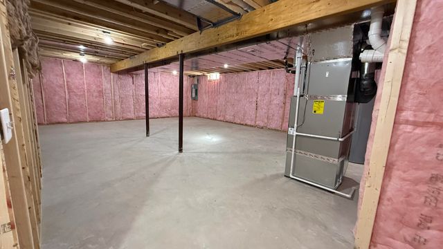 717 W Ironwood Drive, Rossford, OH 43460