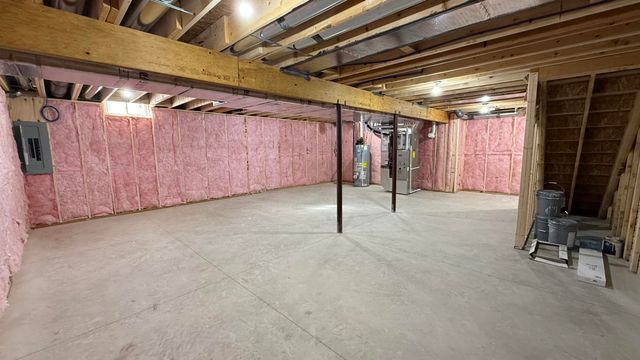 717 W Ironwood Drive, Rossford, OH 43460