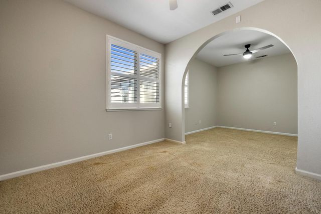 1584 Irvin Ct, Oakdale, CA 95361