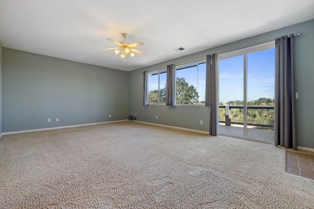 1584 Irvin Ct, Oakdale, CA 95361
