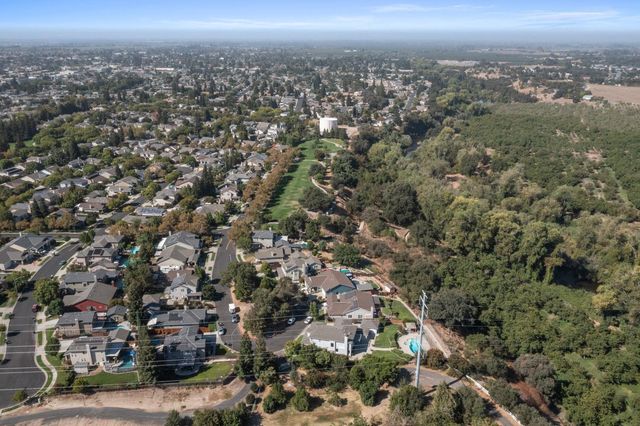 1584 Irvin Ct, Oakdale, CA 95361