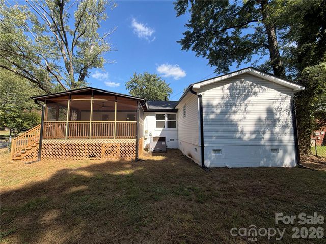 4200 Abbeydale Drive, Charlotte, NC 28205