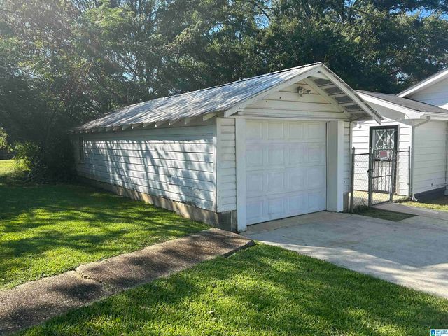 6037 POCAHONTAS ROAD, Bessemer, AL 35022