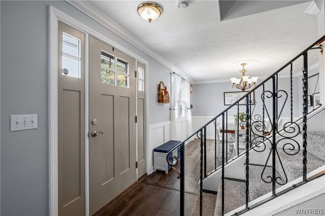 23 Greenbranch Road, West Seneca, NY 14224