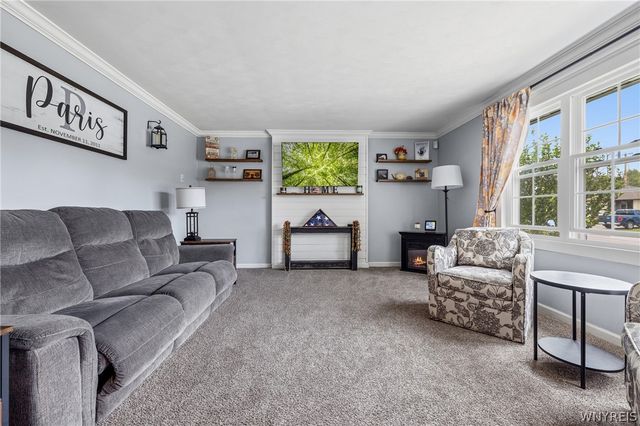 23 Greenbranch Road, West Seneca, NY 14224