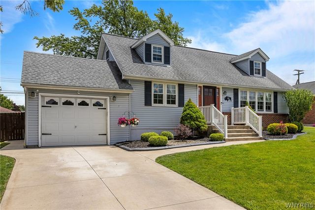 23 Greenbranch Road, West Seneca, NY 14224