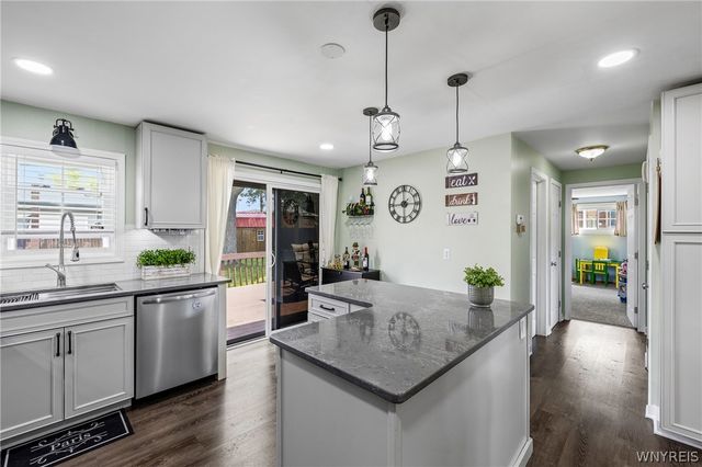 23 Greenbranch Road, West Seneca, NY 14224