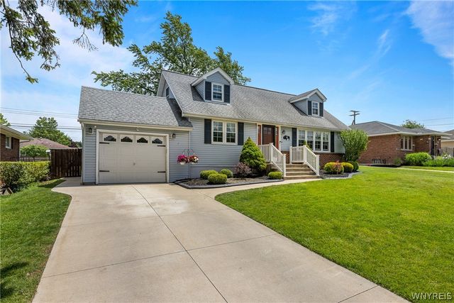 23 Greenbranch Road, West Seneca, NY 14224