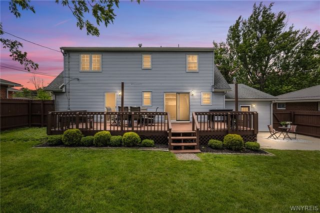 23 Greenbranch Road, West Seneca, NY 14224