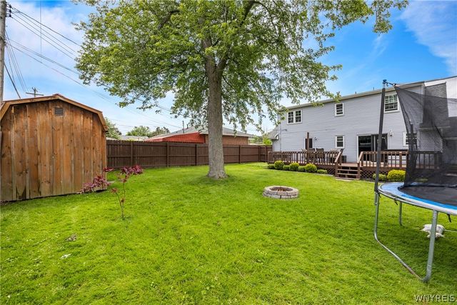 23 Greenbranch Road, West Seneca, NY 14224