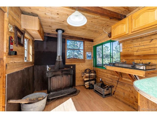 Lewis Ln, Lyons, CO 80540