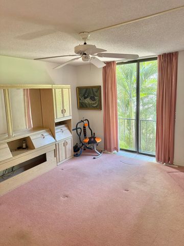 501 SW 11th Place 205A, Boca Raton, FL 33432
