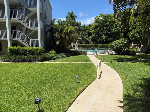 501 SW 11th Place 205A, Boca Raton, FL 33432