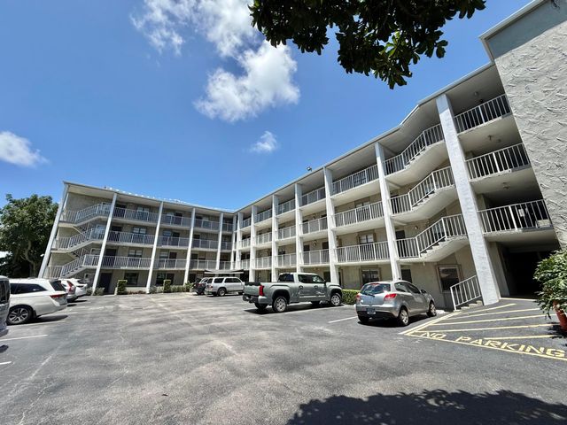 501 SW 11th Place 205A, Boca Raton, FL 33432
