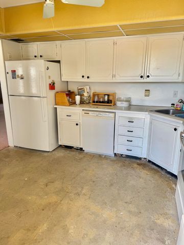 501 SW 11th Place 205A, Boca Raton, FL 33432