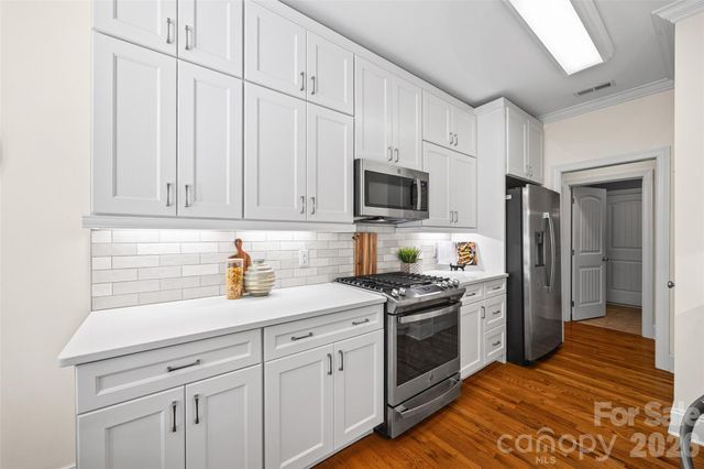 1109 Moray Court, Charlotte, NC 28211