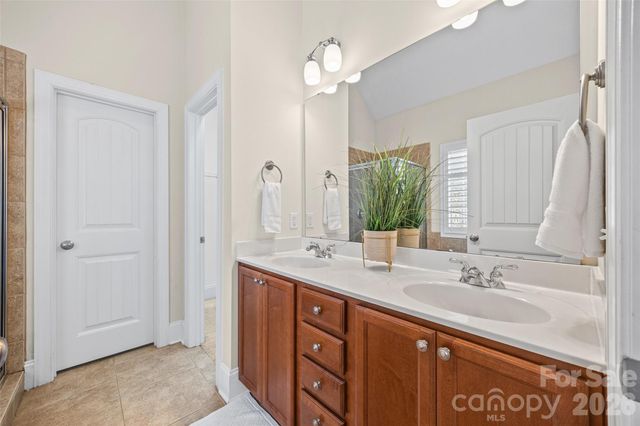 1109 Moray Court, Charlotte, NC 28211