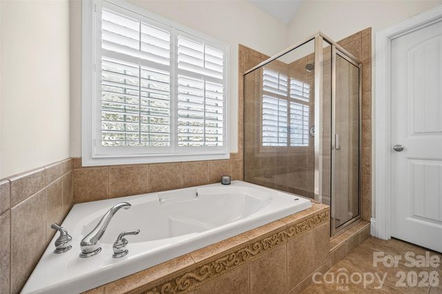 1109 Moray Court, Charlotte, NC 28211