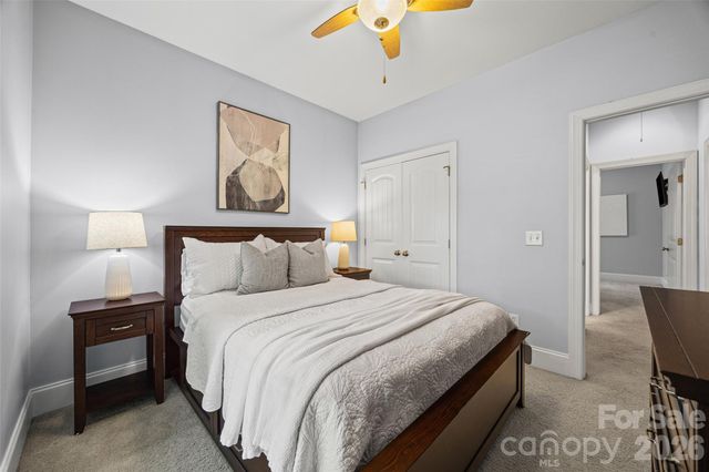 1109 Moray Court, Charlotte, NC 28211