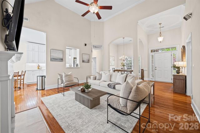 1109 Moray Court, Charlotte, NC 28211