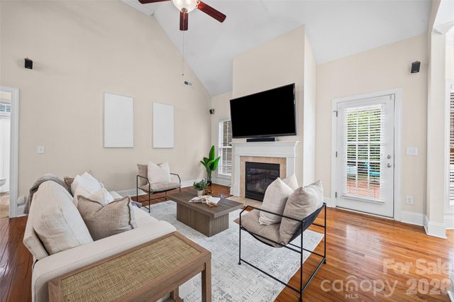 1109 Moray Court, Charlotte, NC 28211