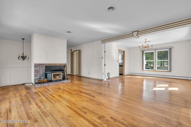 43 Cranmer Road, Bayville, NJ 08721