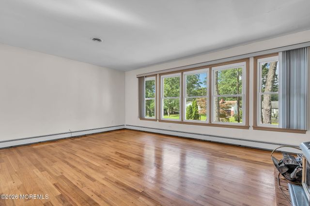 43 Cranmer Road, Bayville, NJ 08721