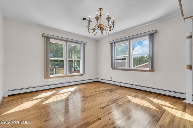 43 Cranmer Road, Bayville, NJ 08721