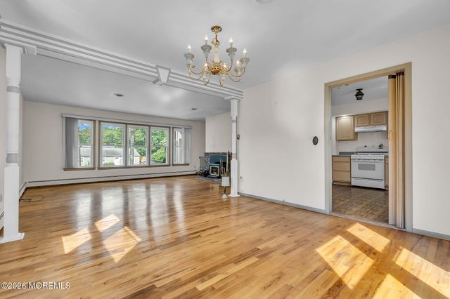 43 Cranmer Road, Bayville, NJ 08721