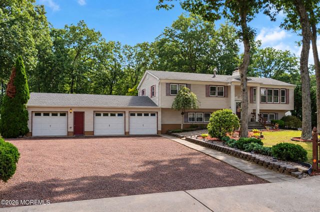 43 Cranmer Road, Bayville, NJ 08721