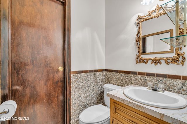 43 Cranmer Road, Bayville, NJ 08721