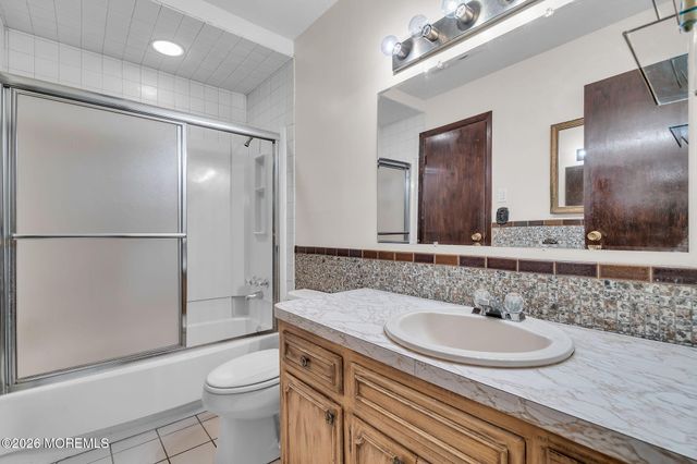 43 Cranmer Road, Bayville, NJ 08721