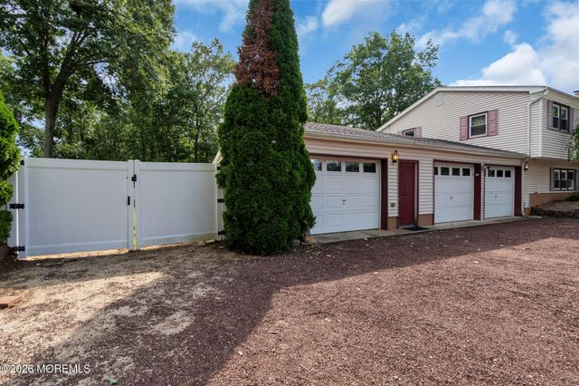 43 Cranmer Road, Bayville, NJ 08721