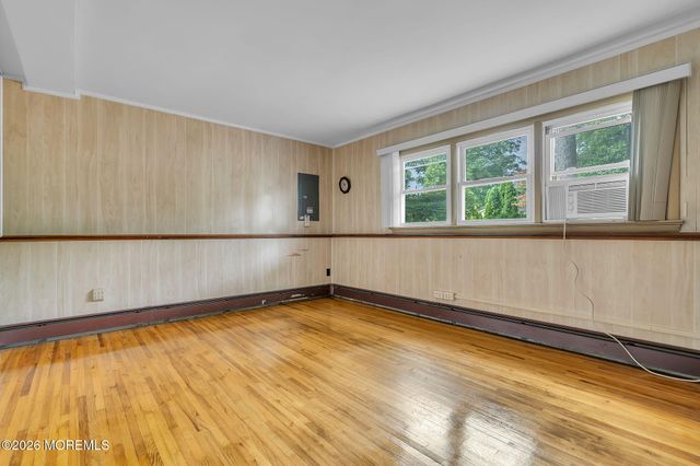 43 Cranmer Road, Bayville, NJ 08721