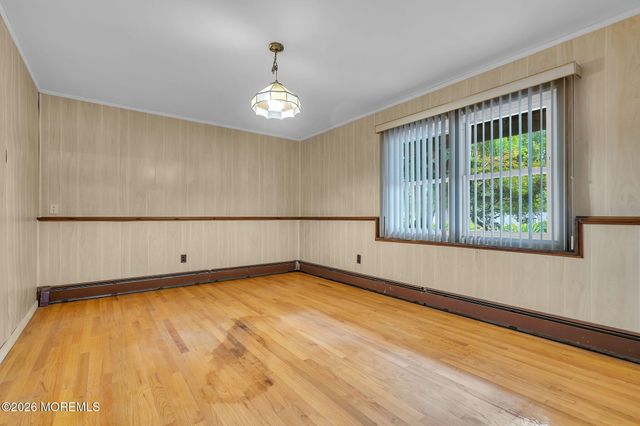 43 Cranmer Road, Bayville, NJ 08721