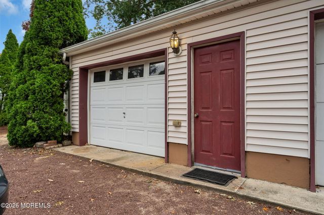 43 Cranmer Road, Bayville, NJ 08721