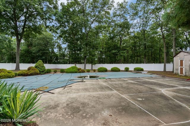43 Cranmer Road, Bayville, NJ 08721